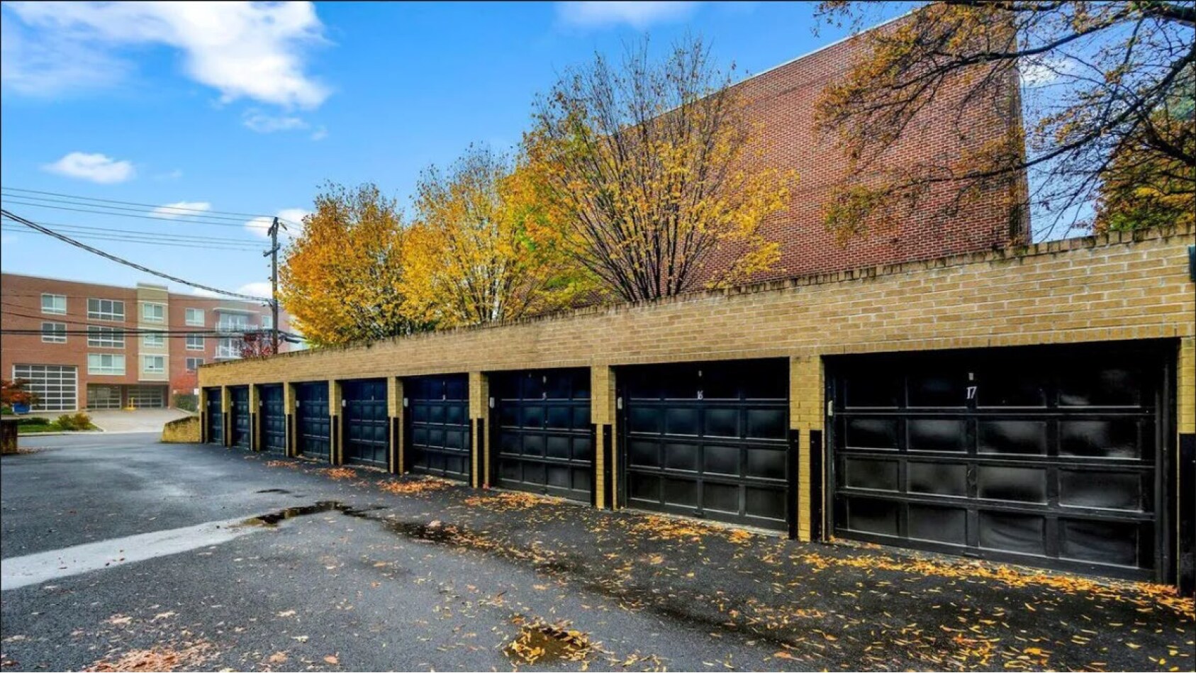 Building Photo - 4225 N Henderson Rd