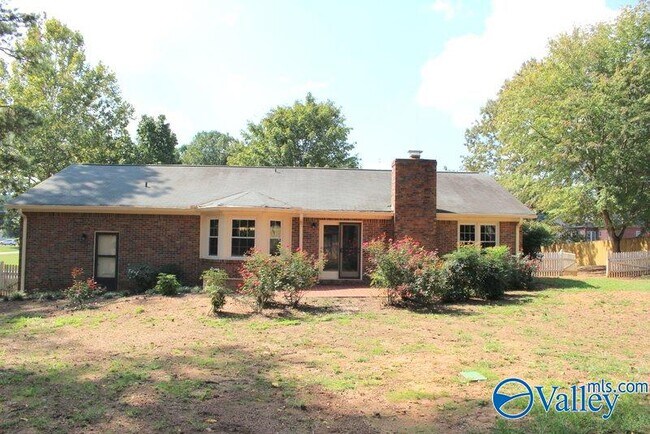 Building Photo - 141 Wedgewood Terrace Rd