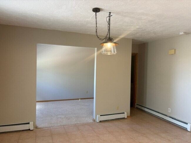 Building Photo - 2348 Rattlesnake Ct