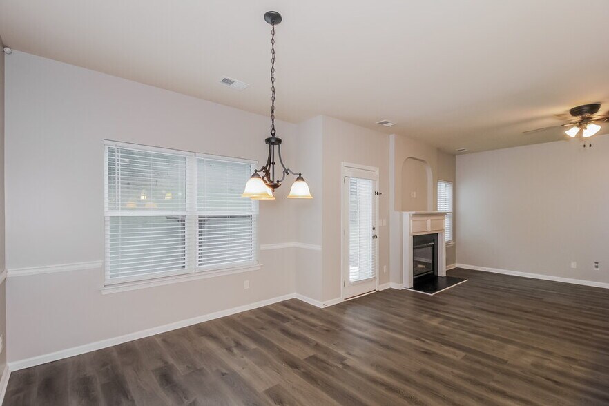 Building Photo - 5418 Stirrup Way