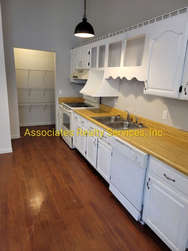 Building Photo - 9281 SW 109th Run