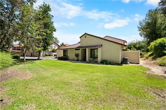 Building Photo - 1315 Albariza Pl