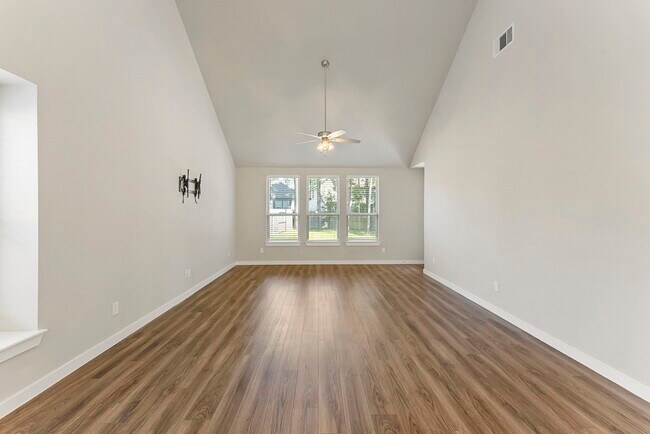 Building Photo - 421 Soapberry Tree Ct