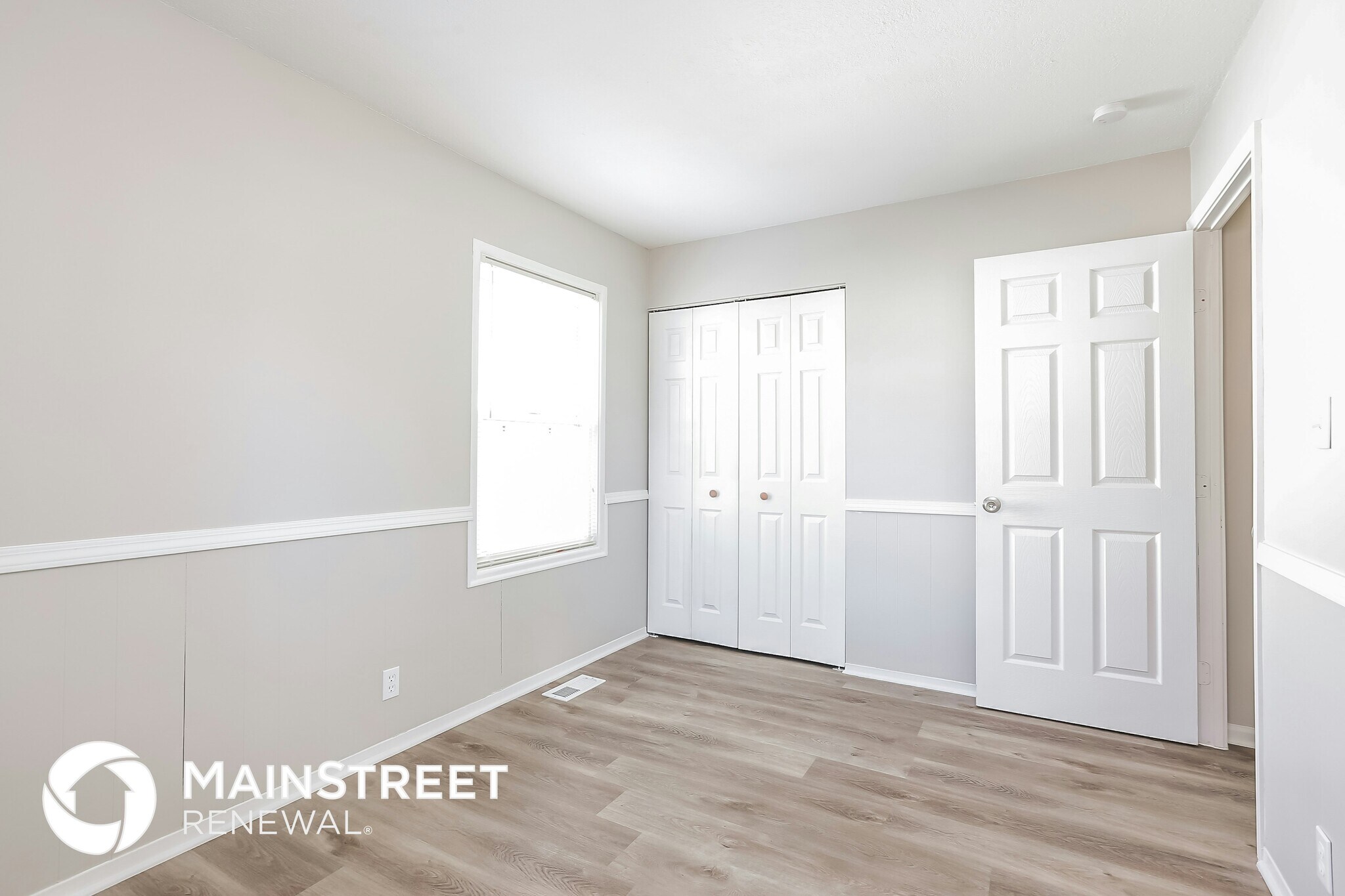 Building Photo - 413 N Seminole Dr