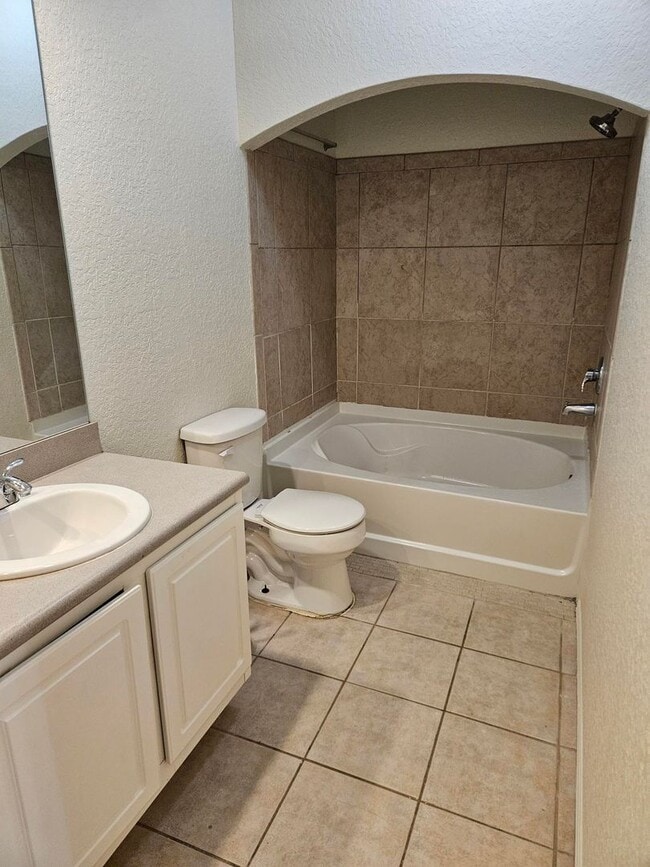 Building Photo - Lake Mary Townhome