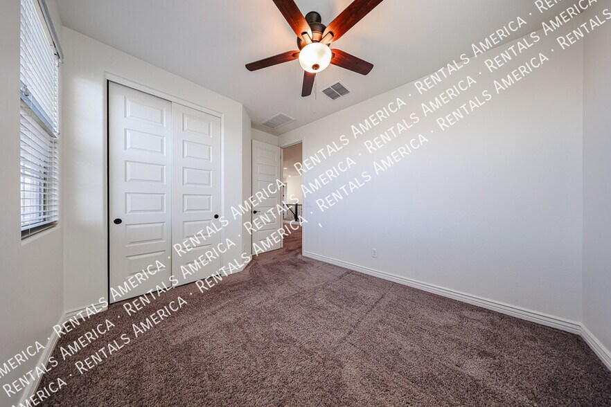 Building Photo - 22483 N 95th Dr