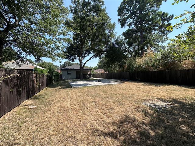 Building Photo - 2903 Carpenter Ave