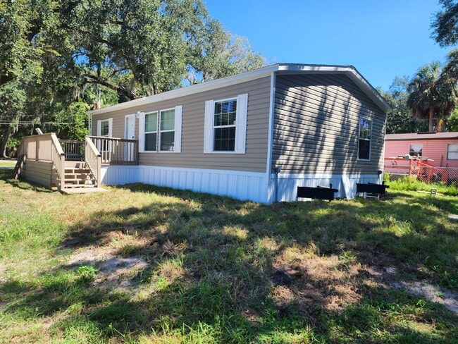 Building Photo - 3900 Nesrus Ln