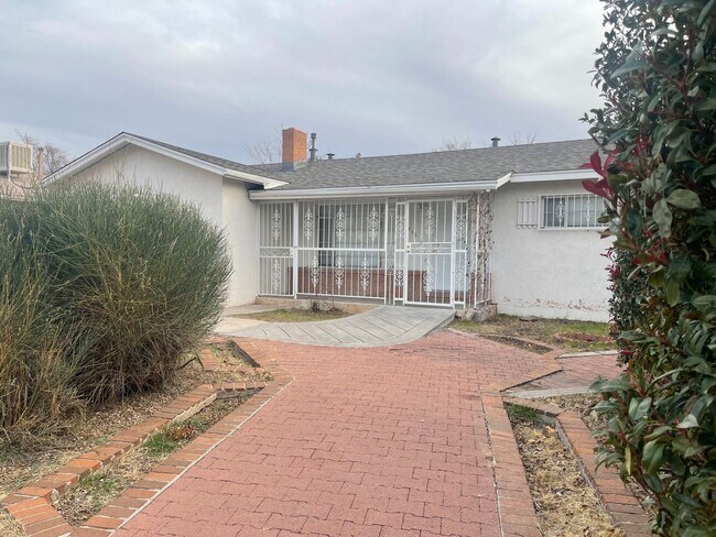 Building Photo - 5216 Los Arboles Ave NE