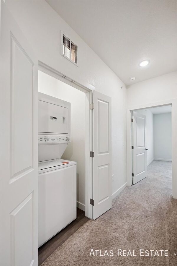 Building Photo - 6015 McIntyre Aly