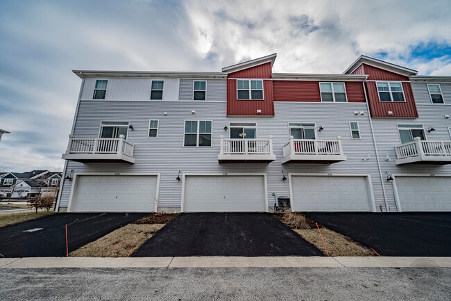 Building Photo - 4138 Irving Rd