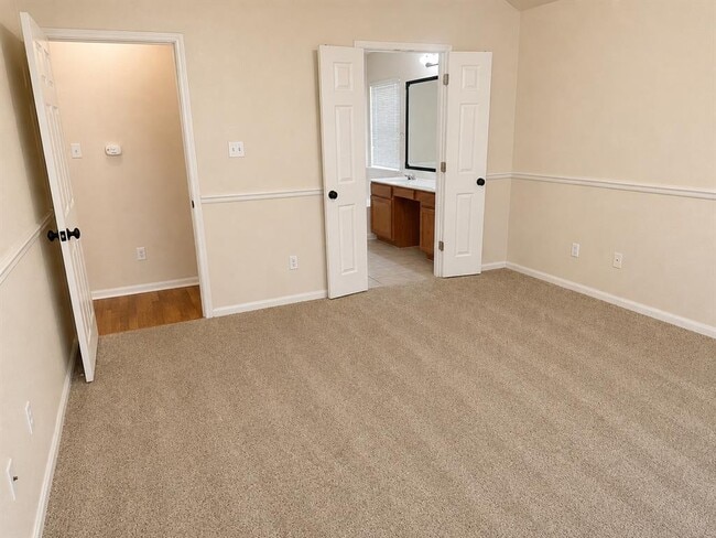 Building Photo - 2206 Bakers Way
