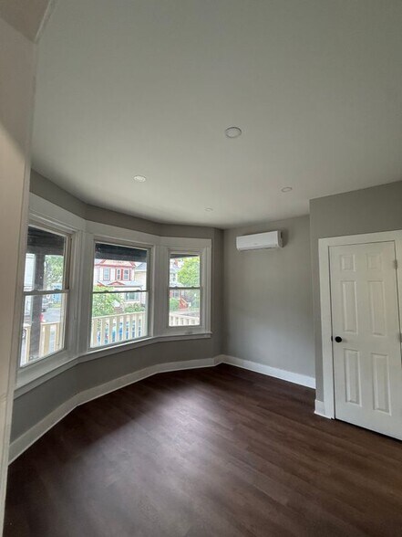 Building Photo - 442 Hudson Ave