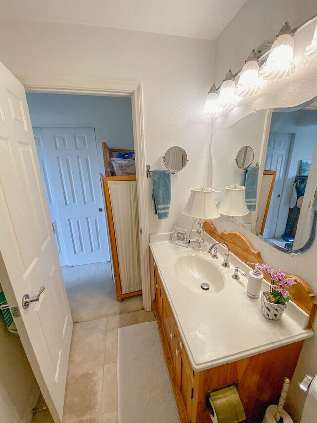 Building Photo - Luxury Polo Field View Condo – 2nd Floor U...