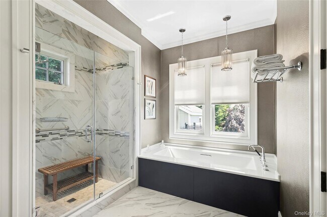 Building Photo - 61A S Bay Ave