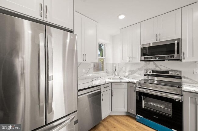 Primary Photo - 2104 N 8th St