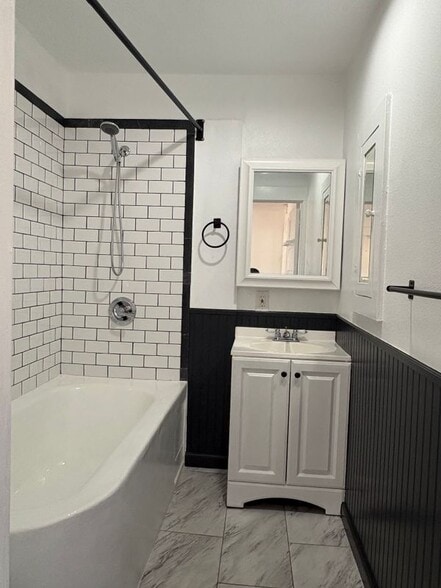 Building Photo - 3624 Arlington Ave