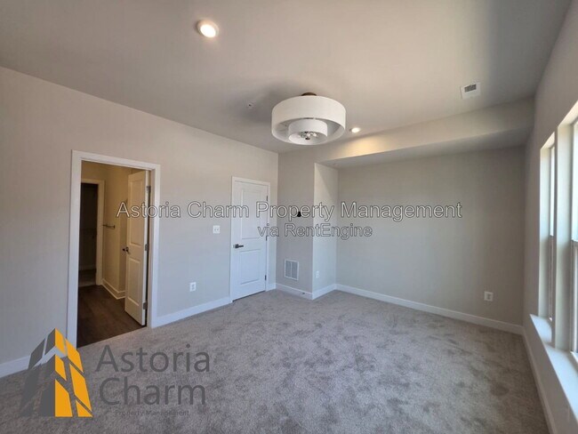 Building Photo - 2928 Maisel St