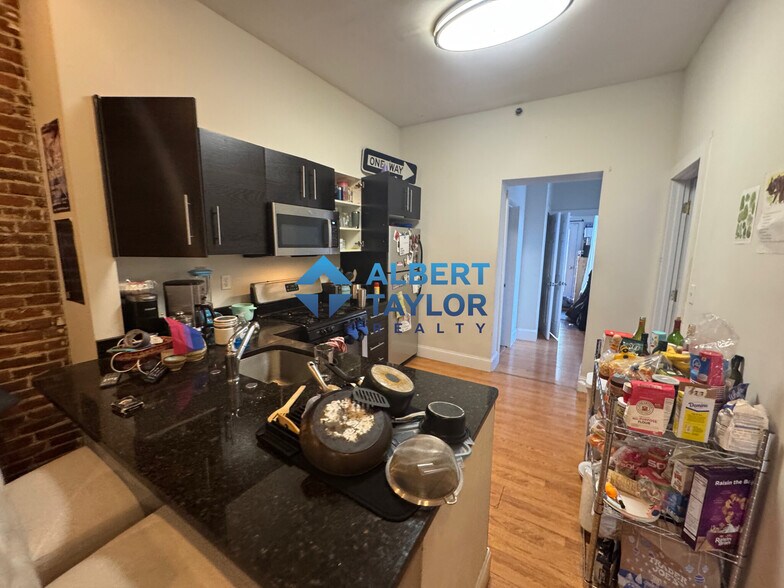 Building Photo - 237 Northampton St