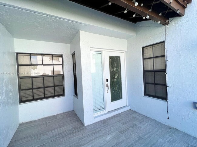 Building Photo - 6241 SW 138th Ct