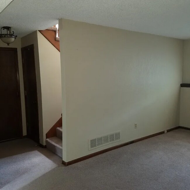 Building Photo - 8814 Gallery St