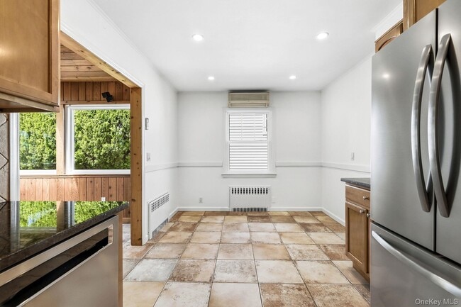 Building Photo - 317 Hornidge Rd