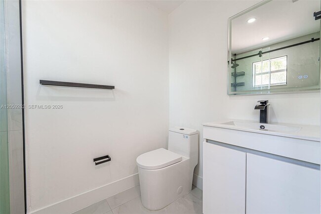 Building Photo - 15699 SW 54th Ct