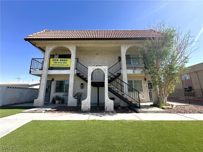 Primary Photo - 4225 Stewart Ave