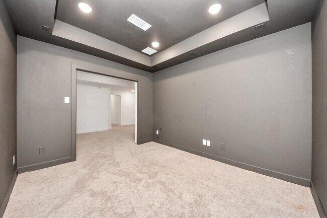 Building Photo - 20926 White Rock Crk Dr