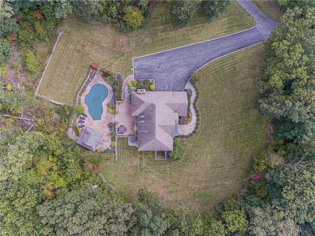 Building Photo - 45 Whitetail Rd