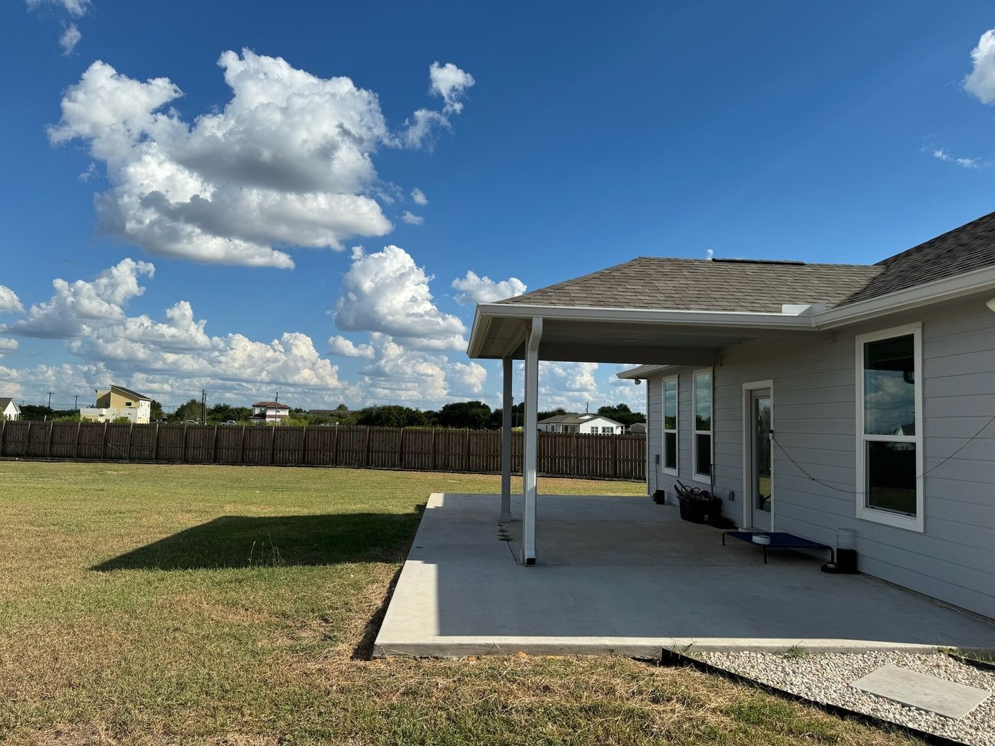 Building Photo - 127 Juanita Cir