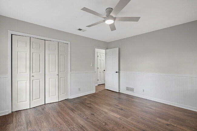 Building Photo - 815 Sudbury Rd NE