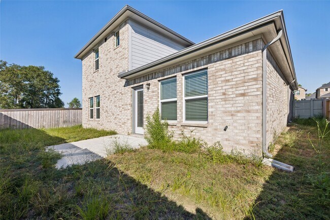 Building Photo - 17706 Rosemary Ln