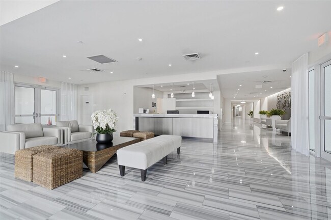 Building Photo - 3030 NE 188th St