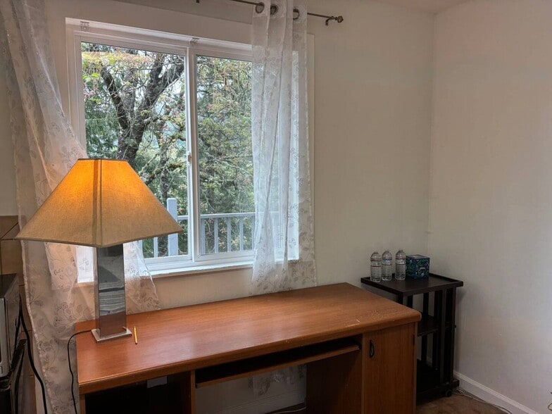 Building Photo - 20301 Bear Creek Rd