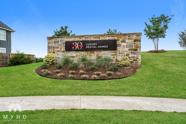 Building Photo - 2756 Mistwood Dr