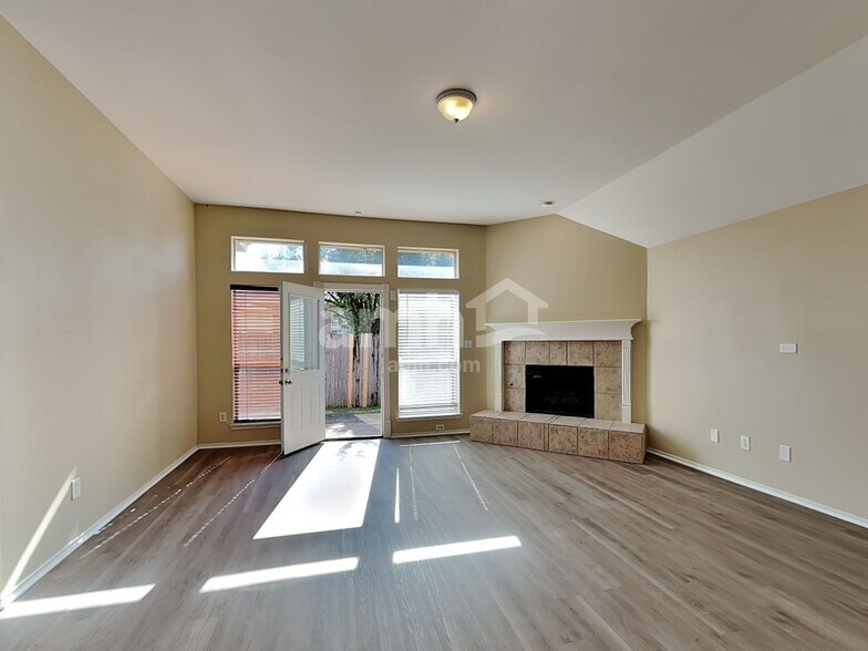 Building Photo - 9132 Tyne Trail