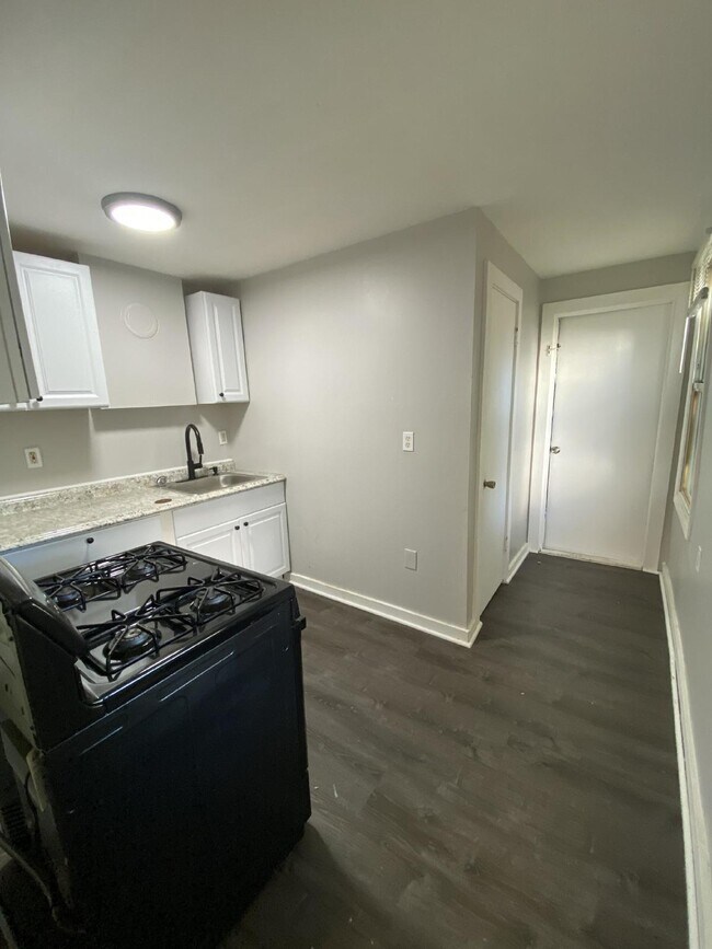 Building Photo - 22 Crockett Ave