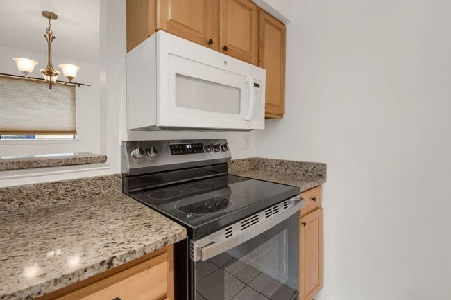 Building Photo - 2510 Huntingdon Chase