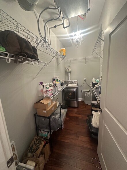 Laundry - 830 E Main St