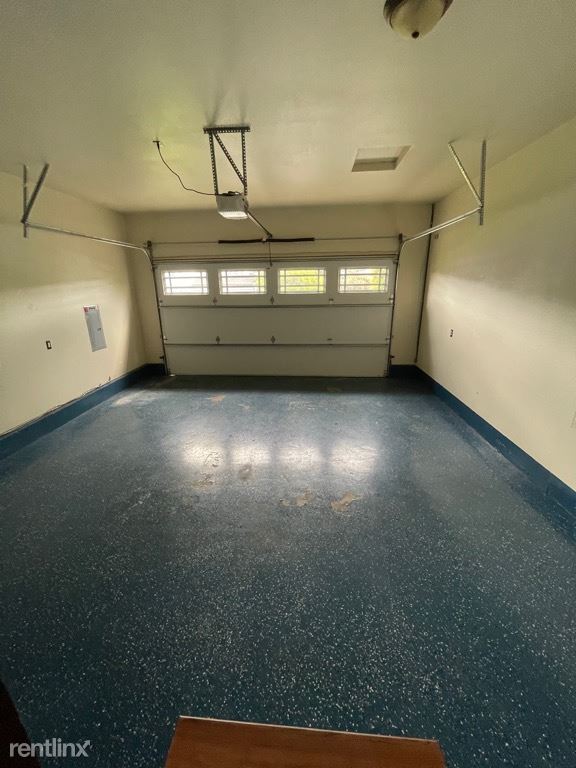 Building Photo - 4 br, 2.5 bath House - 18814 88th Avenue East