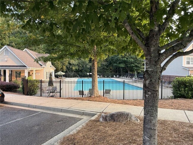 Building Photo - 3160 Cross Creek Dr