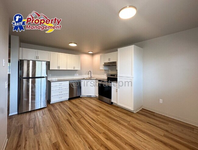 Building Photo - 4876 W Blodgett Ln