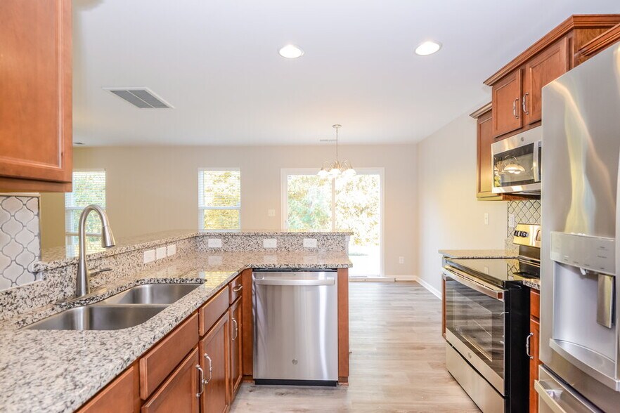 Building Photo - 2641 Hunters Moon Lane