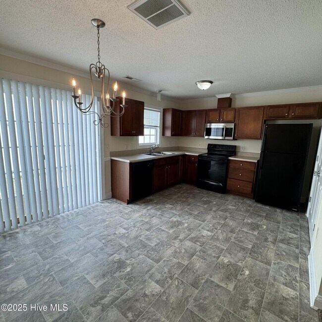 Building Photo - 4230 Dudleys Grant Dr