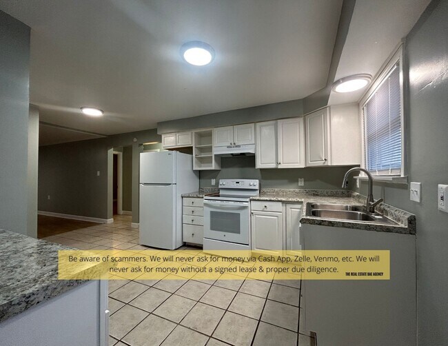 Building Photo - 1502 Trampe Ave