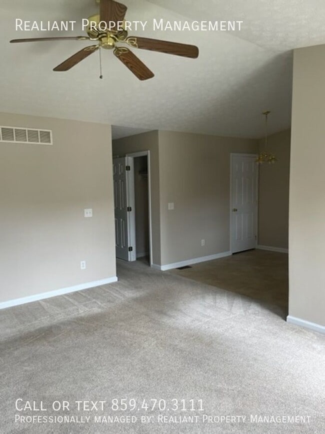Building Photo - 303 Parker Pl