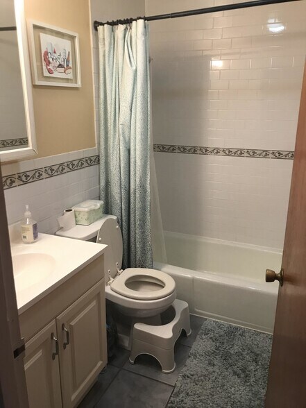 Building Photo - 227 Washington St