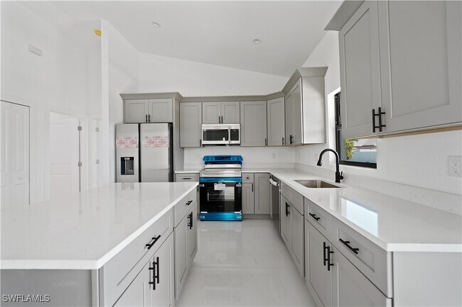 Building Photo - 2458 NW 9th Terrace