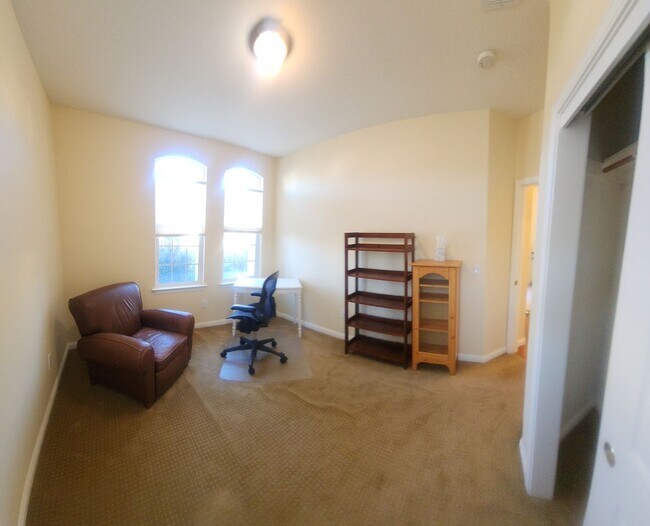 Building Photo - 2311 Glenn St